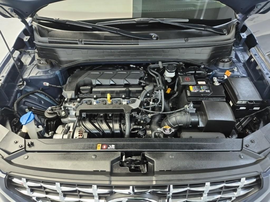 HYUNDAI Venue - Vista 5