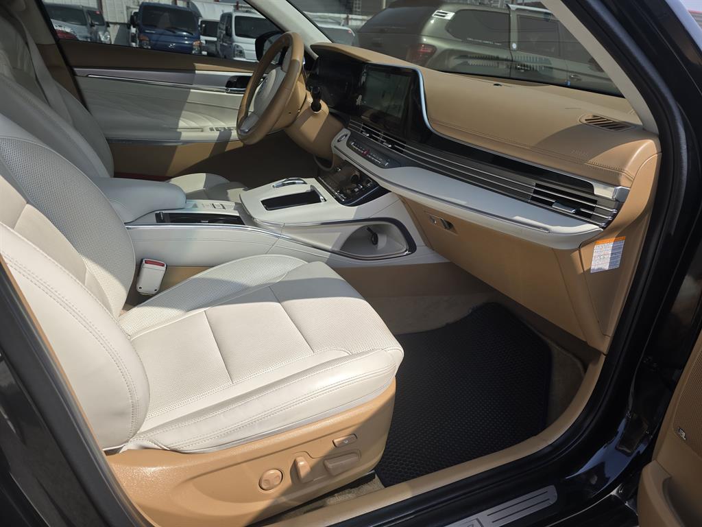 HYUNDAI Grandeur - Vista 11