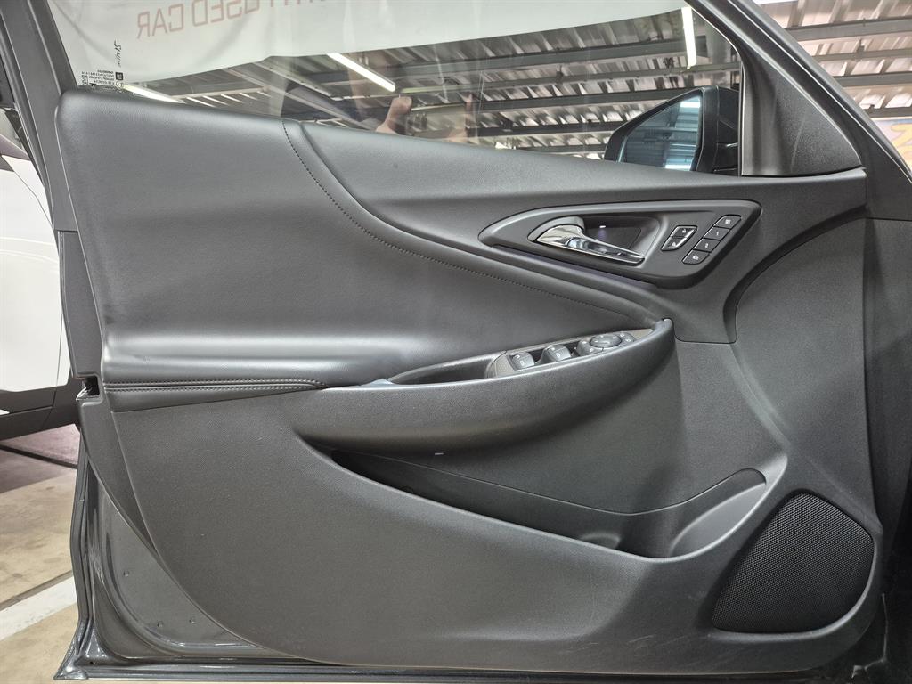 Chevrolet Malibu - Vista 8