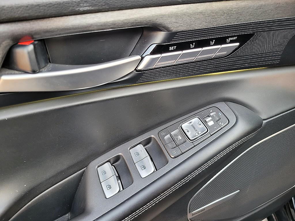 Genesis EQ900 - Vista 12