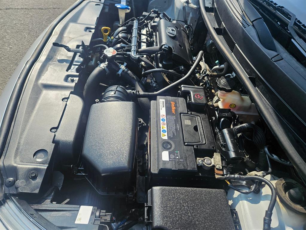 HYUNDAI Accent - Vista 5