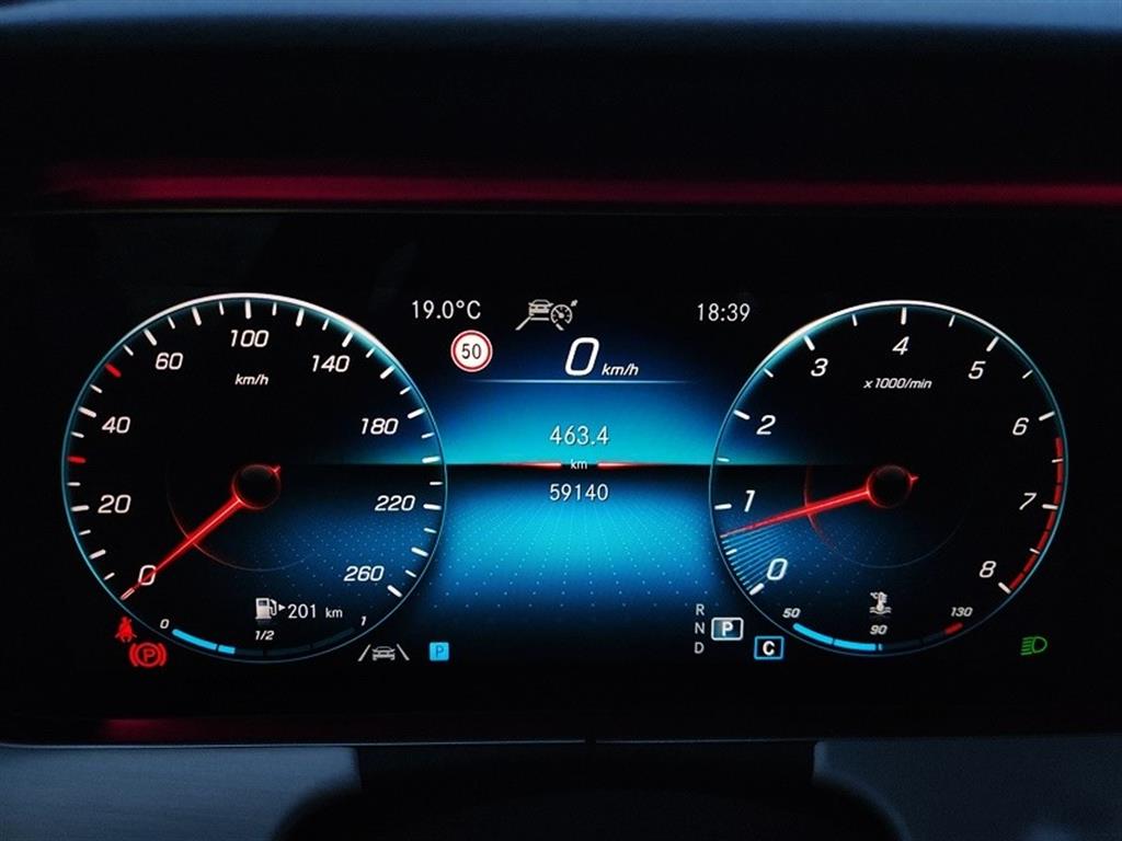 Mercedes Benz E class - Vista 5