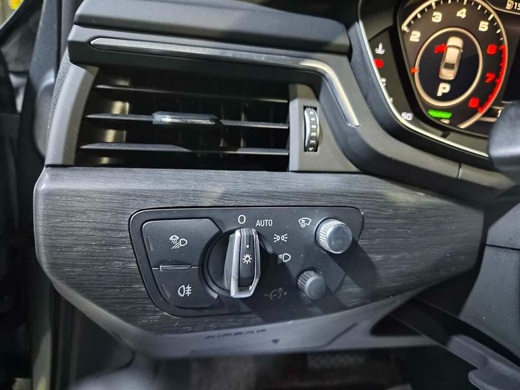 Audi A4 2019 Gris - Importación desde Corea - HF Imports Iquique - Foto 13