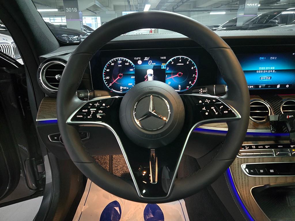 Mercedes Benz E class - Vista 7