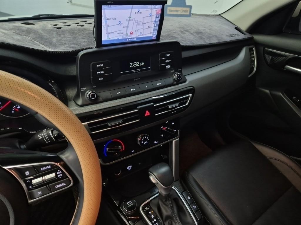 KIA Seltos - Vista 9