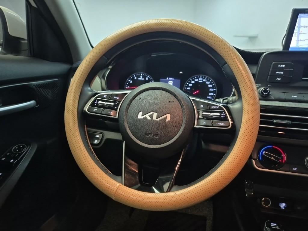KIA Seltos - Vista 8
