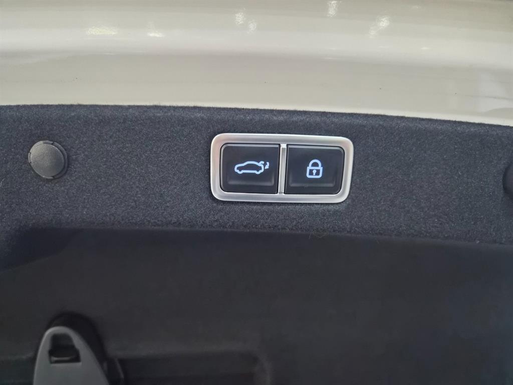 HYUNDAI Grandeur 2023 Blanco - Importación desde Corea - HF Imports Iquique - Foto 16