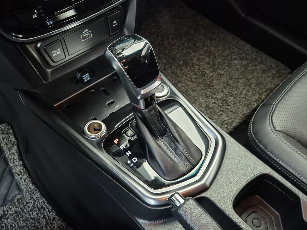 Ssangyong Tivoli - Vista 8