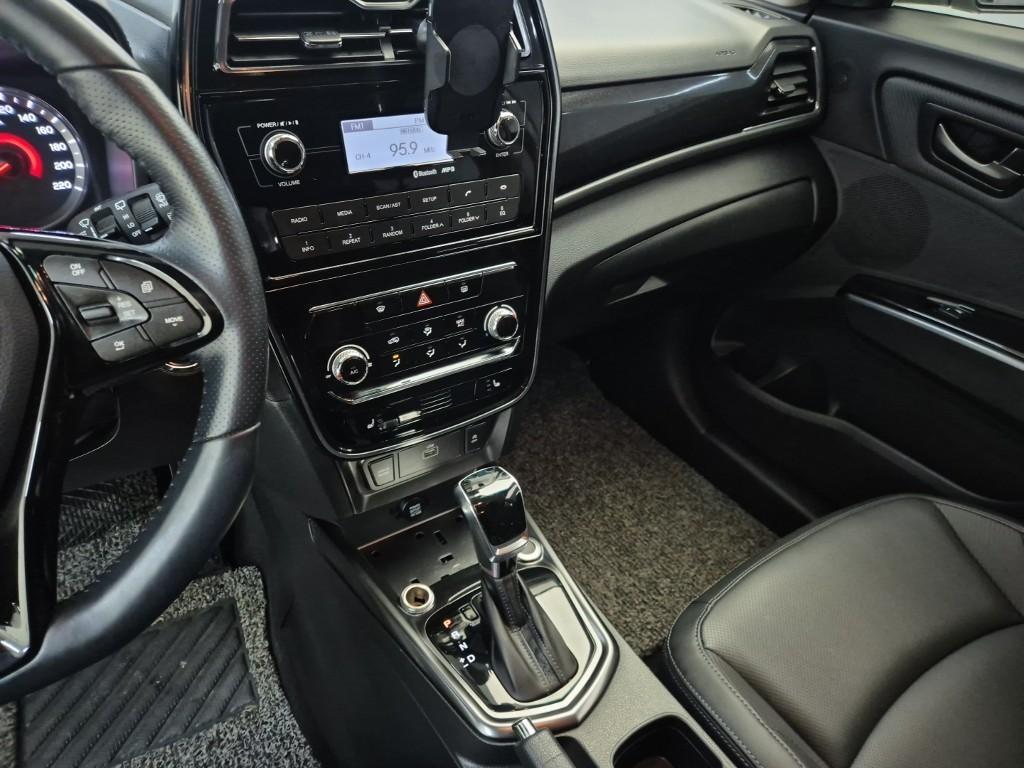 Ssangyong Tivoli - Vista 10