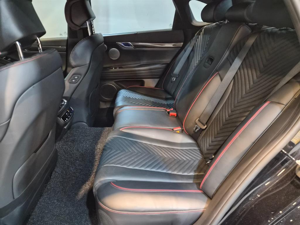 Genesis G80 - Vista 5