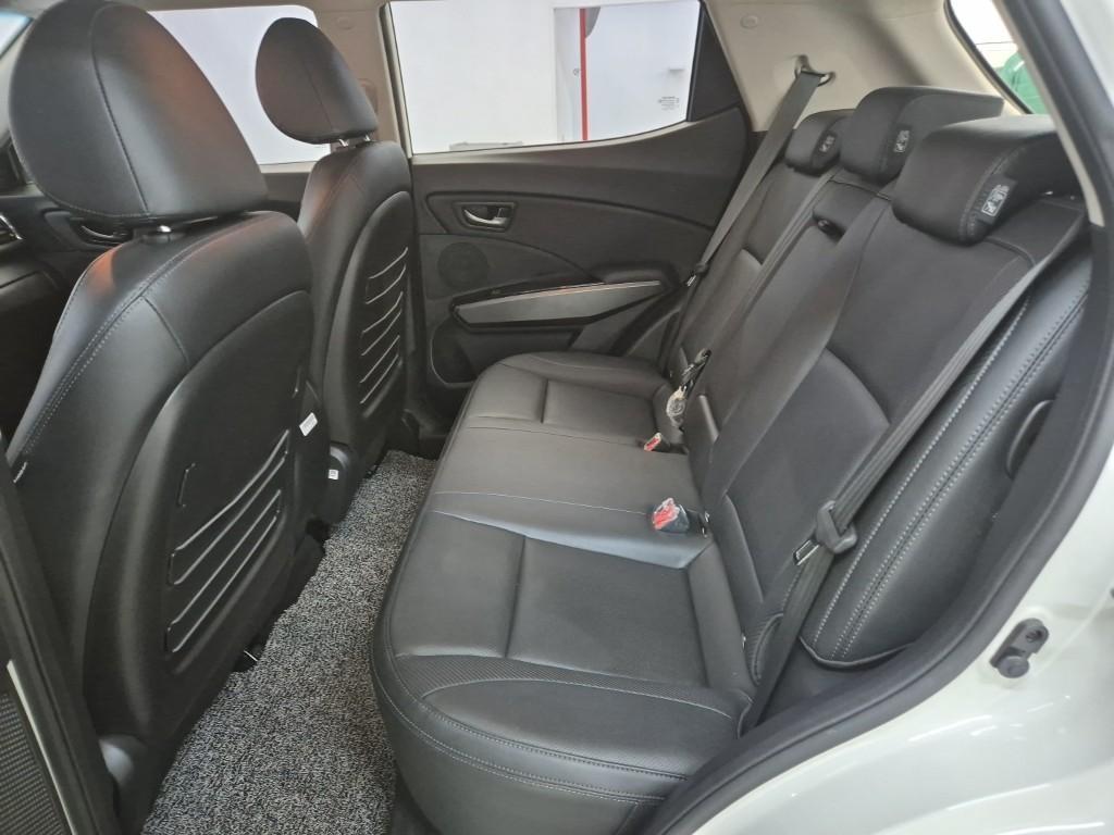 Ssangyong Tivoli - Vista 12