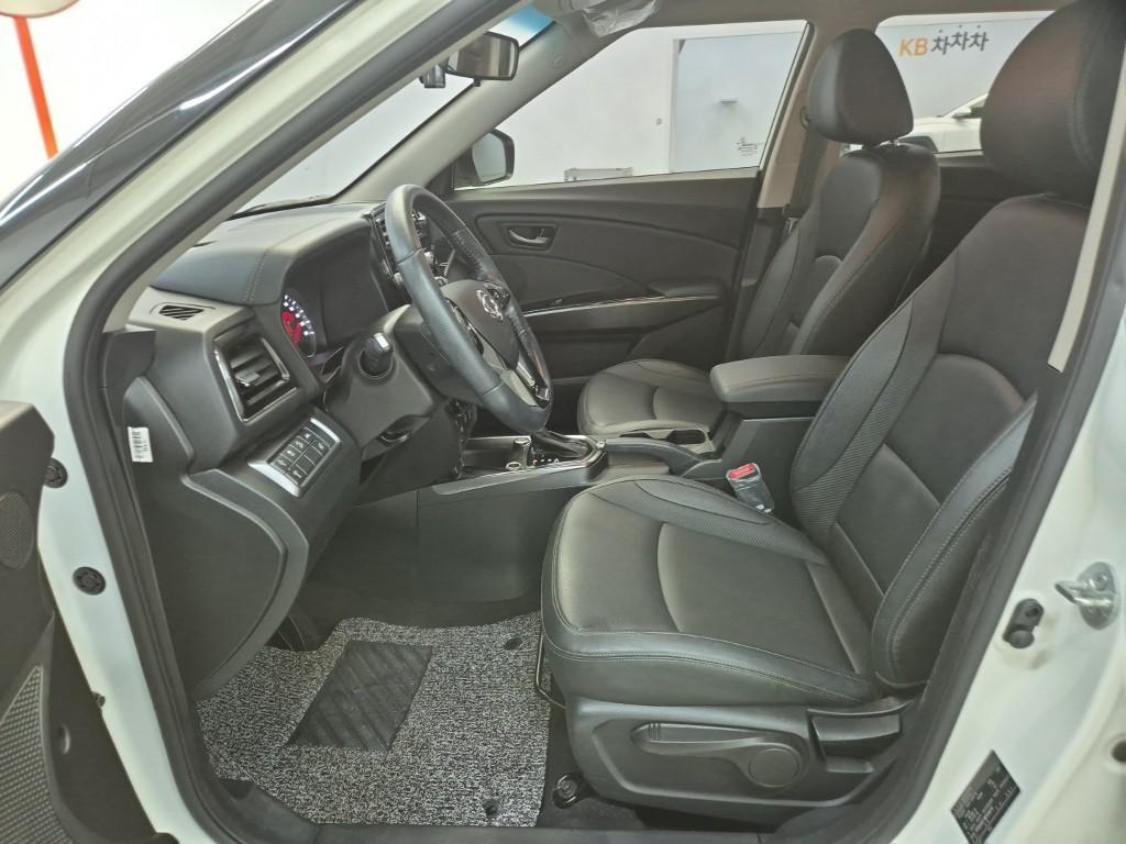 Ssangyong Tivoli - Vista 11