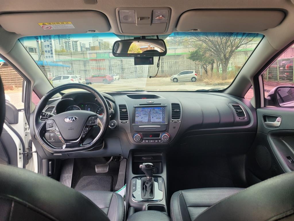 KIA K3 2017 Blanco - Importación desde Corea - HF Imports Iquique - Foto 17