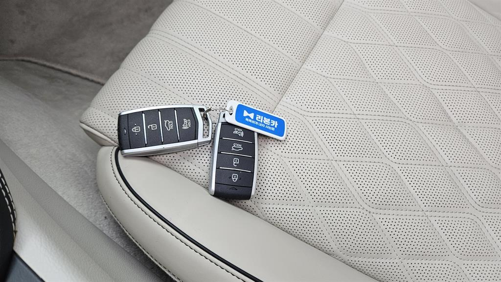 Genesis G70 - Vista 12