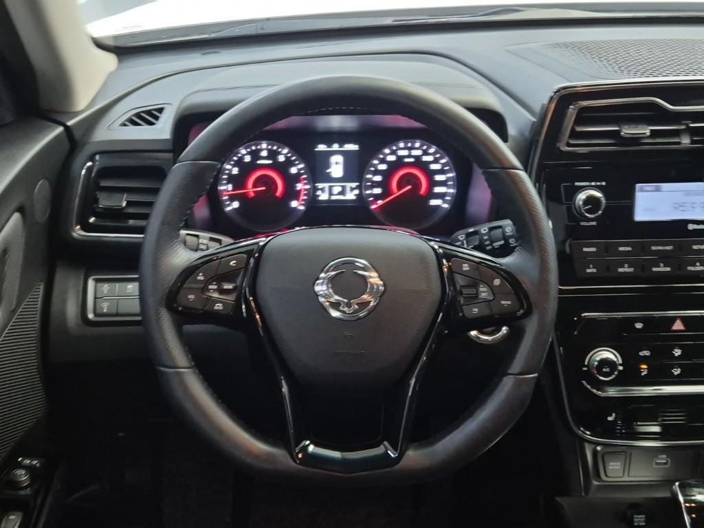 Ssangyong Tivoli - Vista 9
