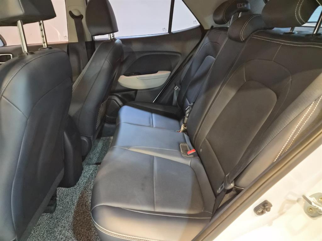 HYUNDAI Venue - Vista 7