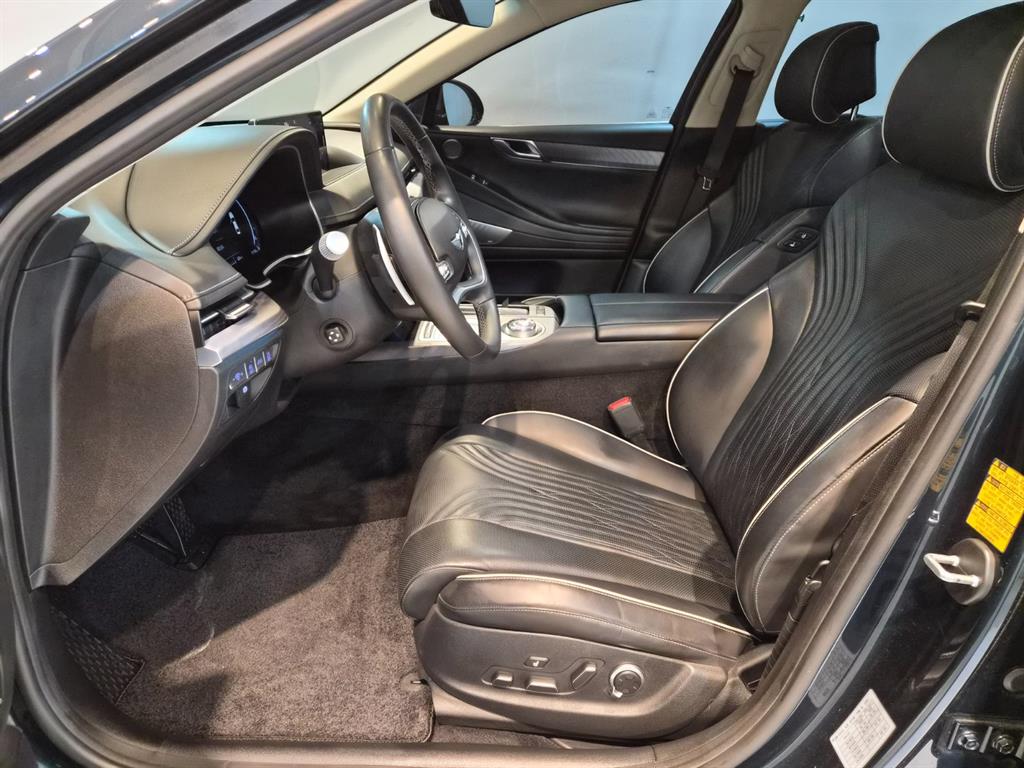 Genesis G80 - Vista 11