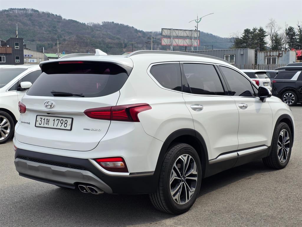 HYUNDAI Santa Fe - Vista 4
