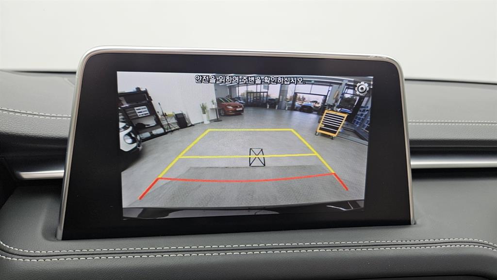 Genesis G70 - Vista 10