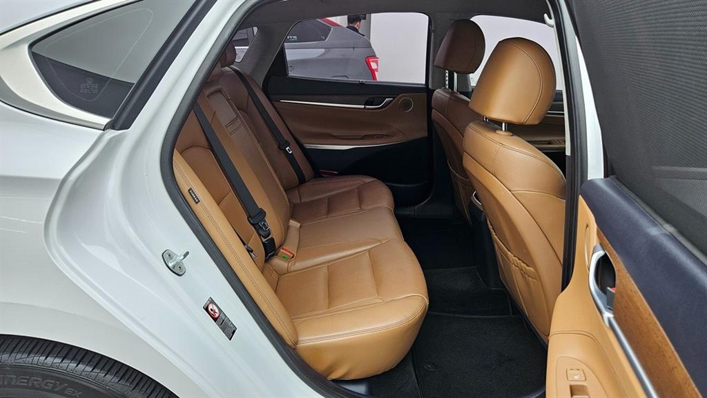 HYUNDAI Grandeur - Vista 6