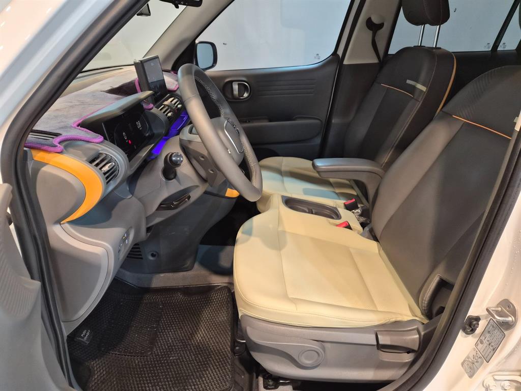 HYUNDAI Casper - Vista 10