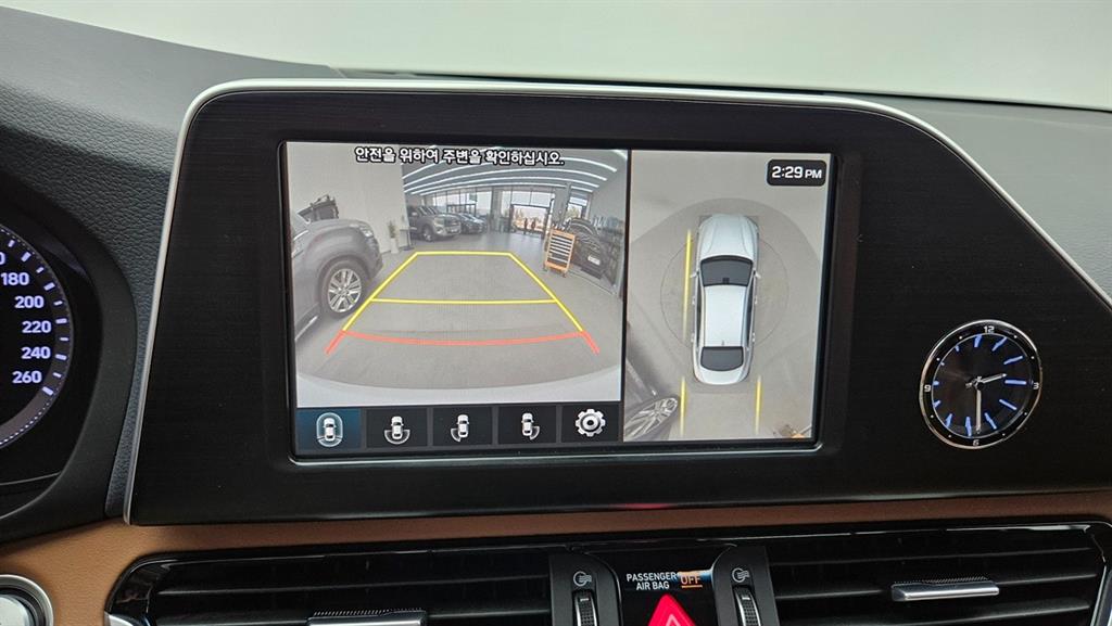 HYUNDAI Grandeur - Vista 11