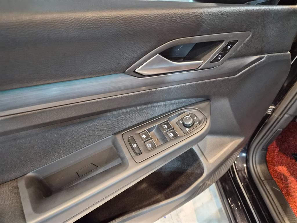 Volkswagen Golf - Vista 11