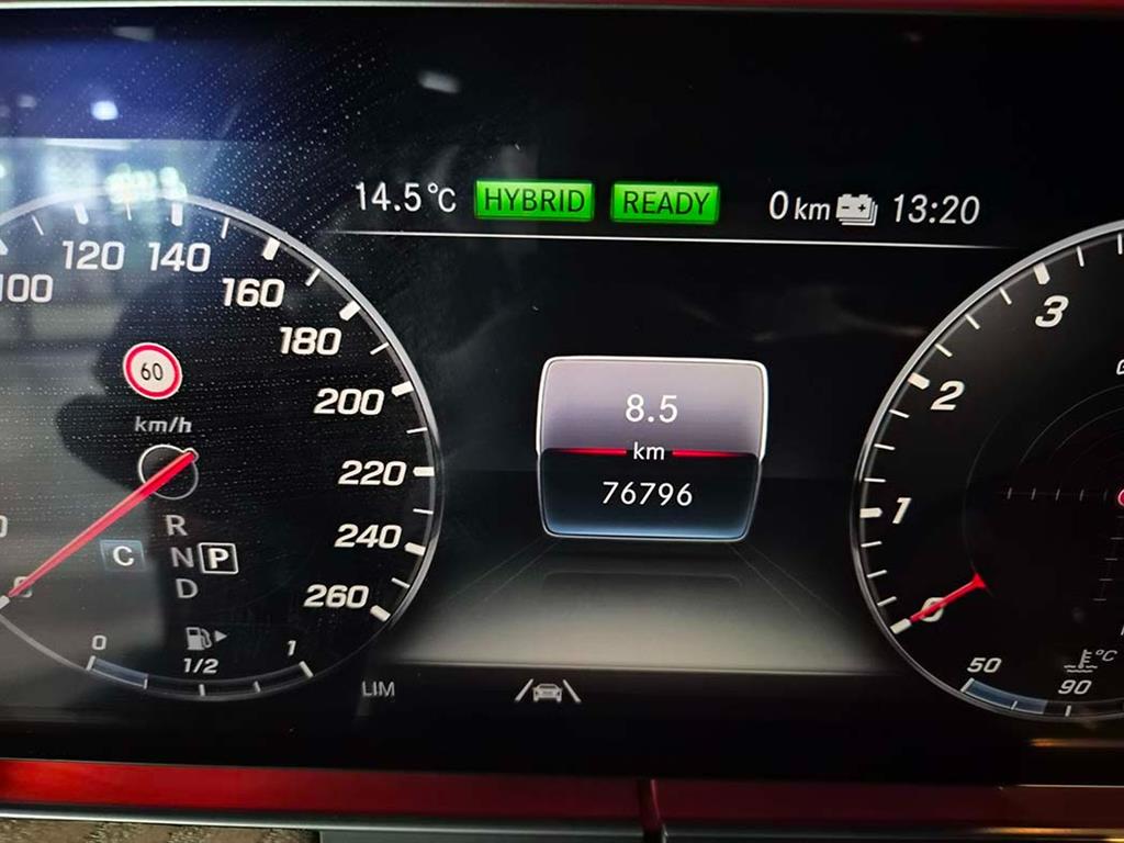 Mercedes Benz E class - Vista 9