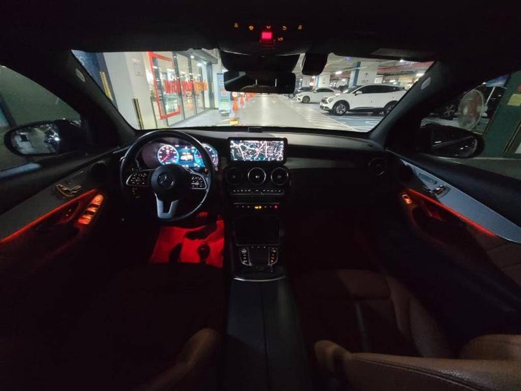 Mercedes Benz GLC Class - Vista 6