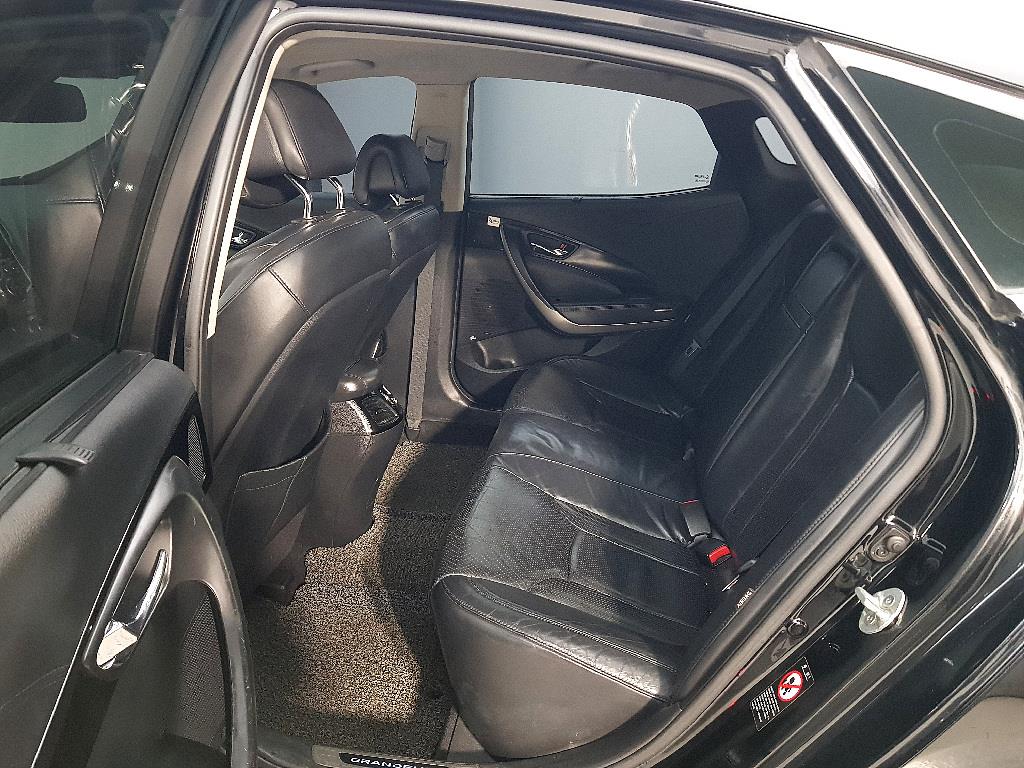 HYUNDAI Grandeur - Vista 9