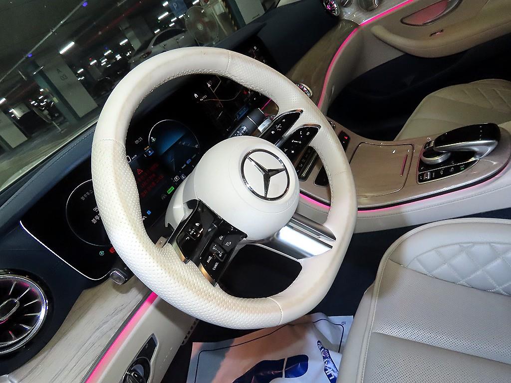 Mercedes Benz E class - Vista 11