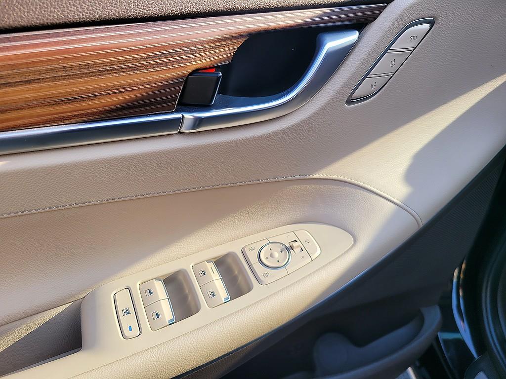 HYUNDAI Grandeur - Vista 12