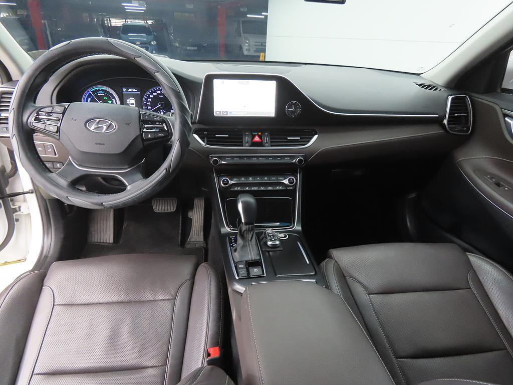 HYUNDAI Grandeur - Vista 7