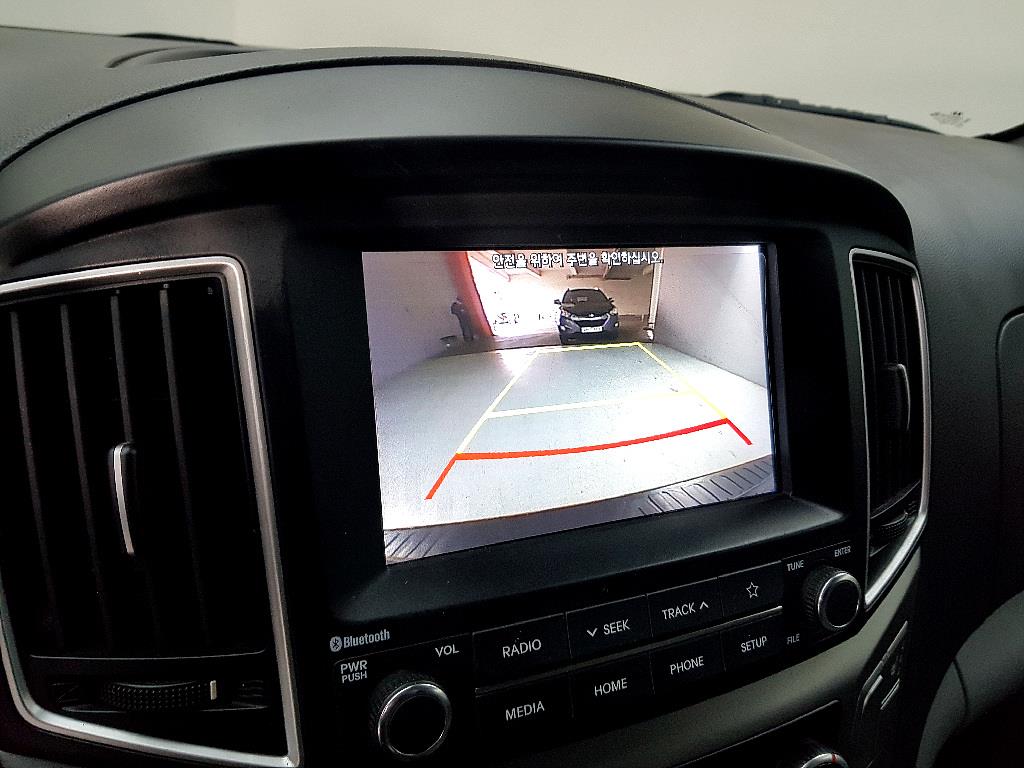 HYUNDAI Starex - Vista 12