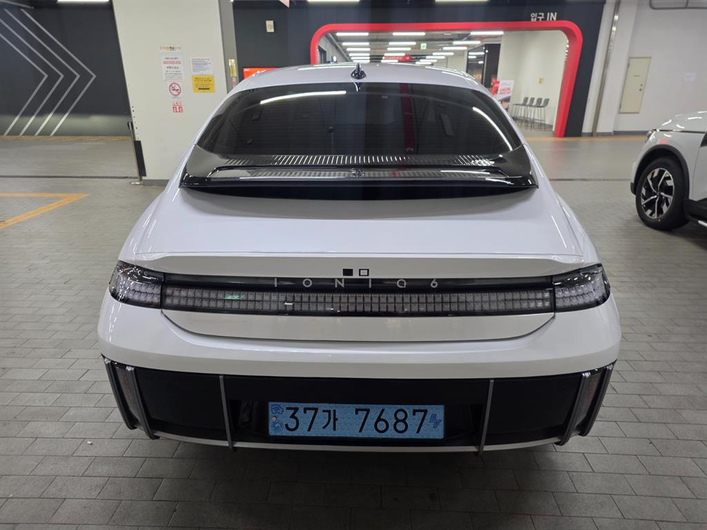 HYUNDAI Ioniq 6 - Vista 5