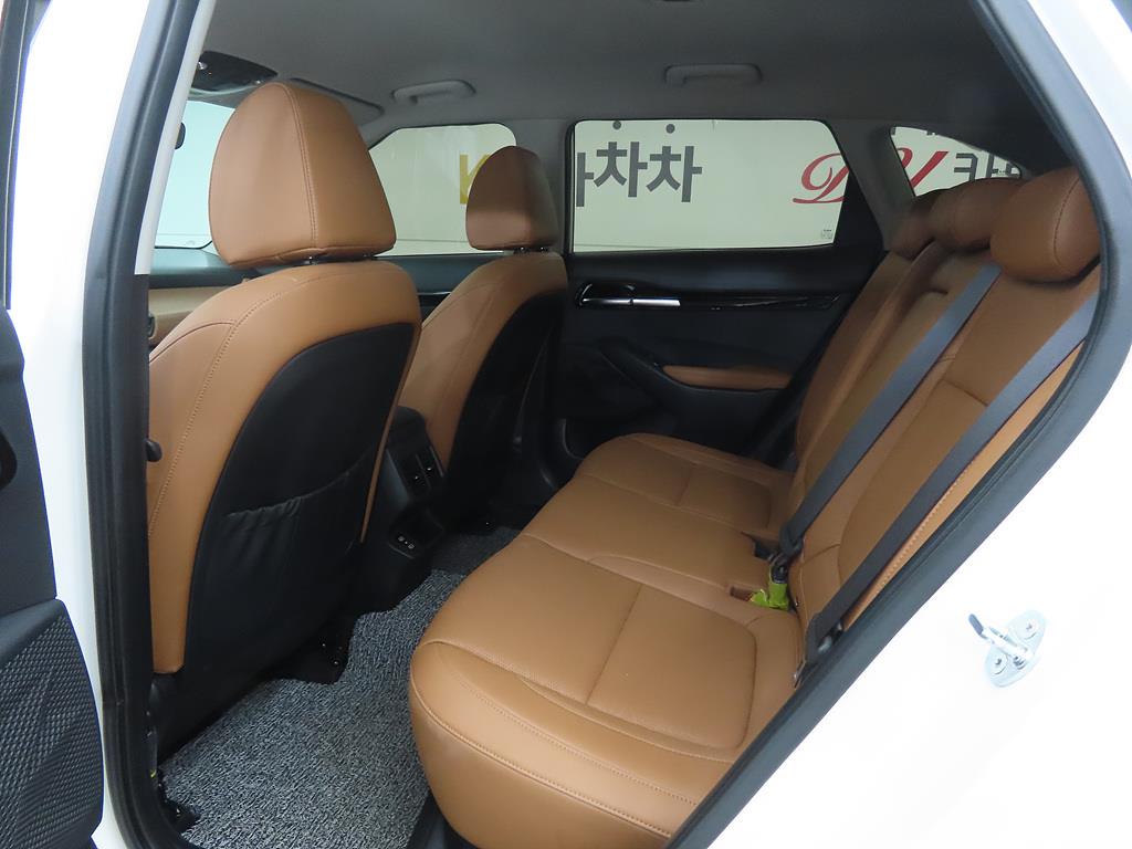 KIA Seltos - Vista 6