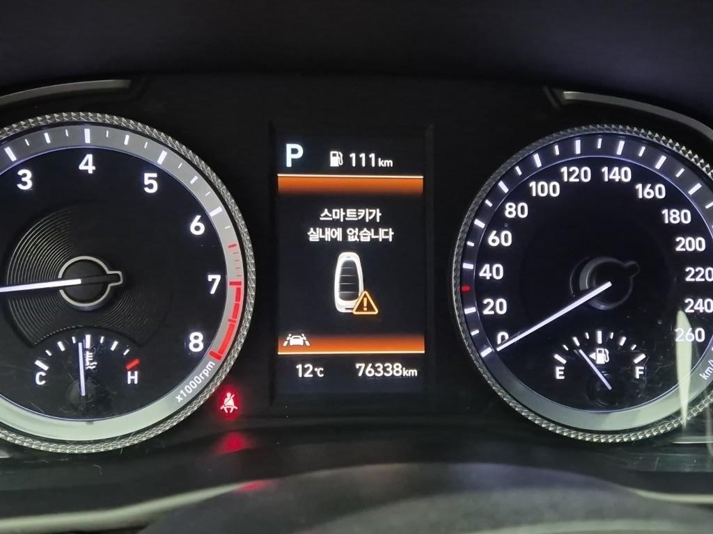 HYUNDAI Sonata - Vista 6