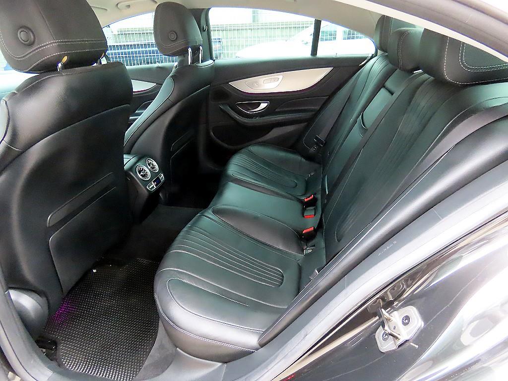 Mercedes Benz CLS Class - Vista 6