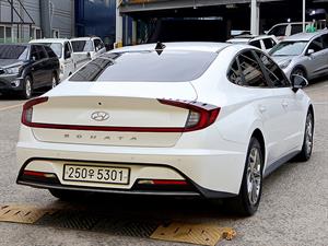 HYUNDAI Sonata - Vista 8