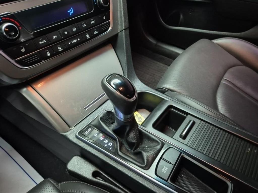 HYUNDAI Sonata - Vista 8