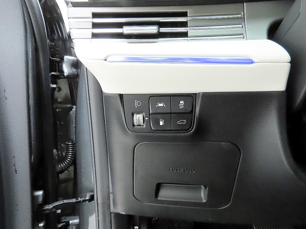 HYUNDAI Grandeur - Vista 12