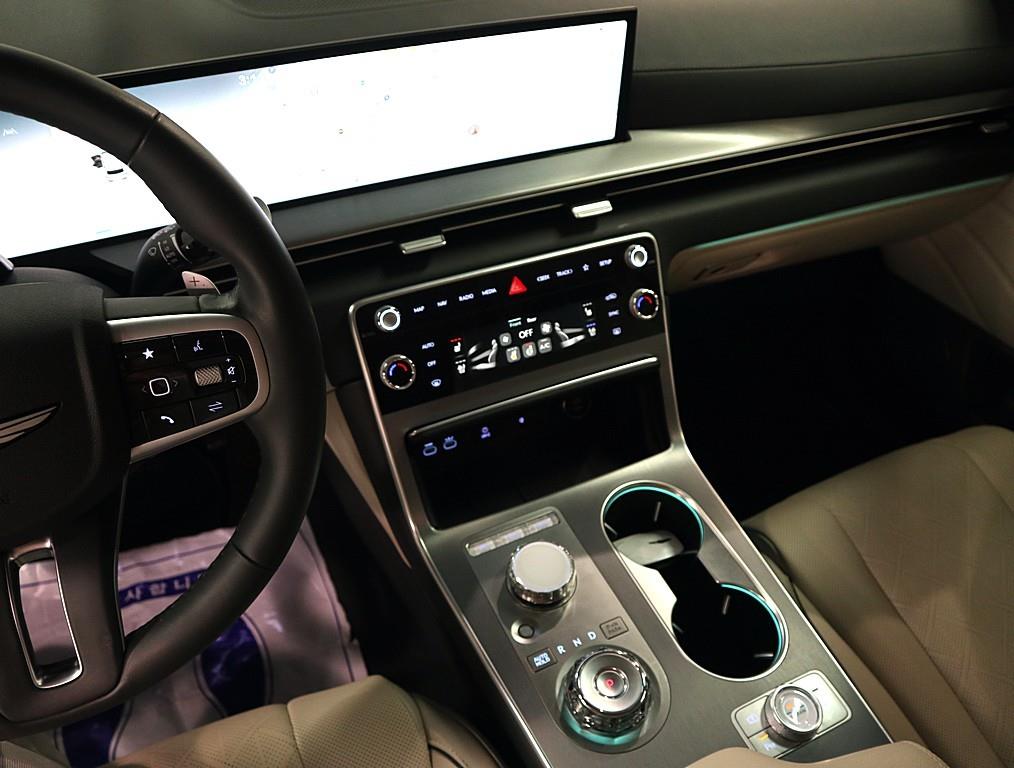 Genesis GV80 - Vista 11