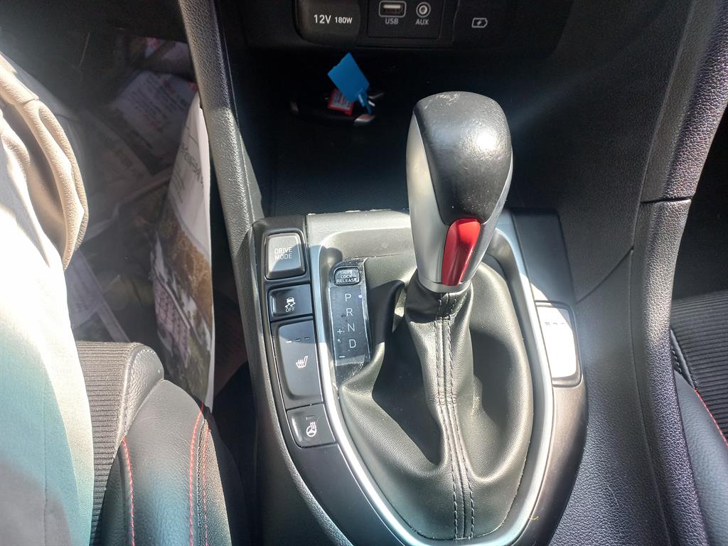 HYUNDAI Veloster - Vista 12