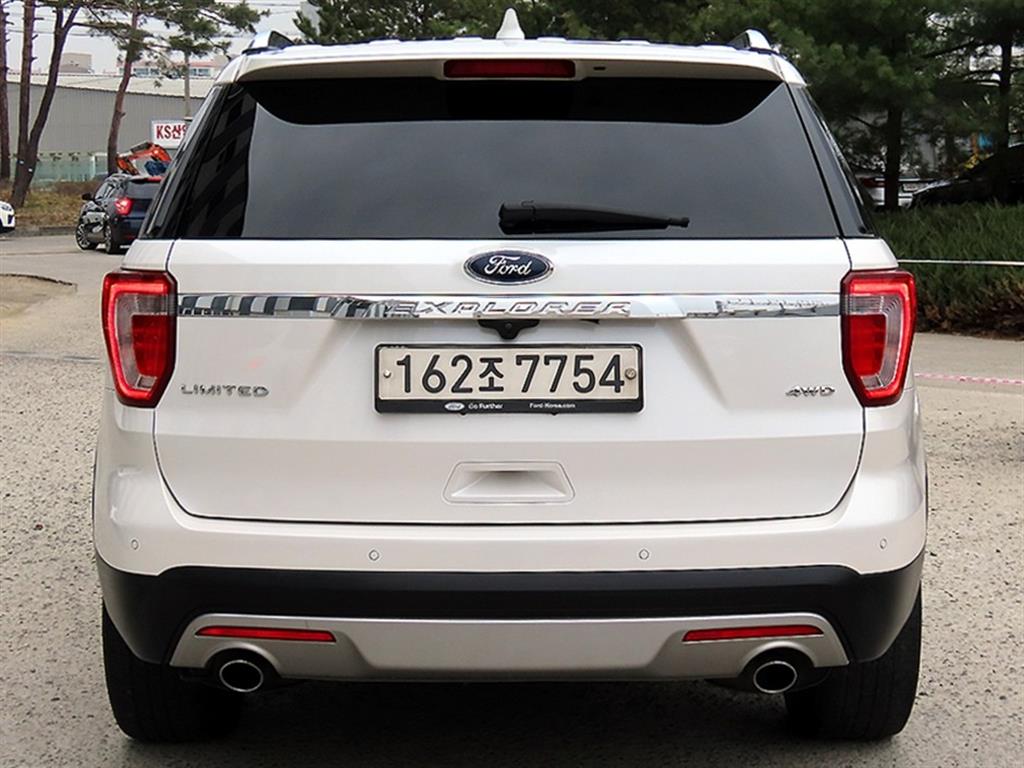 Ford Explorer - Vista 4