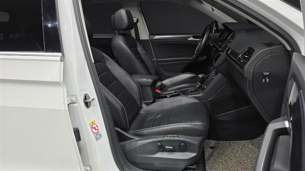 Volkswagen Tiguan - Vista 10