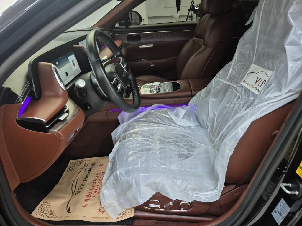 Genesis G90 - Vista 11