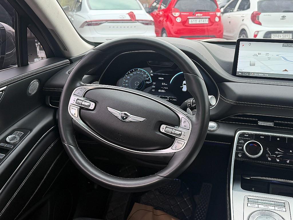 Genesis GV80 - Vista 8