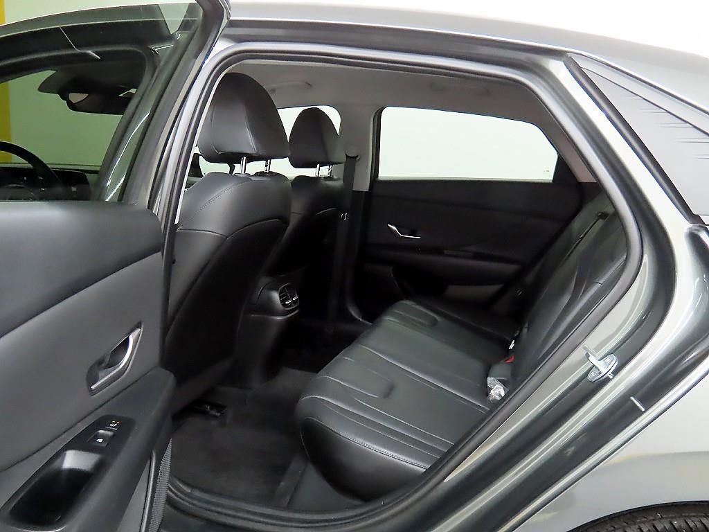 HYUNDAI Avante - Vista 6