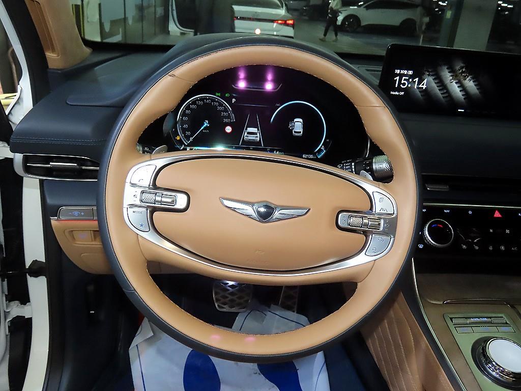 Genesis GV80 - Vista 8