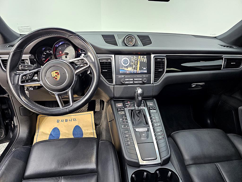 Porsche Macan - Vista 5